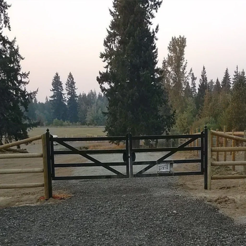 farm driveway gate
